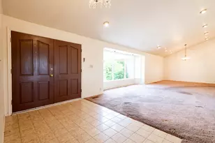 2534 E Grand Pt Cir, Sandy, UT 84092 - Photo 6