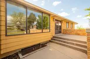 2534 E Grand Pt Cir, Sandy, UT 84092 - Photo 4