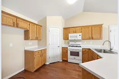 4530 W Downing Dr, Cedar Hills, UT 84062 - Photo 10