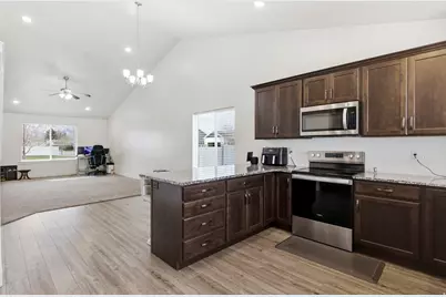 499 S 655 E, Hyrum, UT 84319 - Photo 14