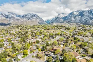 2196 E Thistlewood Way S, Sandy, UT 84092 - Photo 2