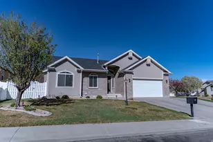 351 N Balsam Wy, Price, UT 84501 - Photo 2
