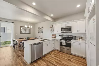 4373 E Colt Ct, Eagle Mountain, UT 84005 - Photo 10