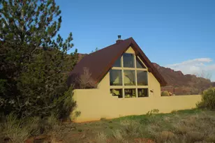 139 E Buchanan Ln, Castle Valley, UT 84532 - Photo 14