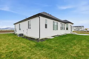 576 N 800 W, Smithfield, UT 84335 - Photo 22