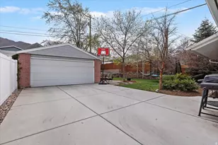2015 S Laurelhurst Dr, Salt Lake City, UT 84108 - Photo 24
