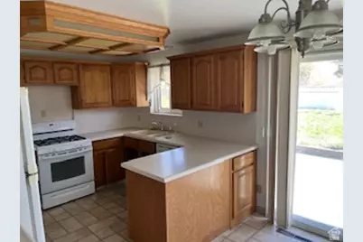 1724 N Gregory Dr, Layton, UT 84041 - Photo 2