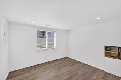 5893 S Alpine Crest Cir, Salt Lake City, UT 84118 - Photo 16