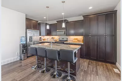 783 E Newfield Dr, Sandy, UT 84094 - Photo 4