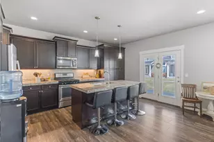 783 E Newfield Dr, Sandy, UT 84094 - Photo 2