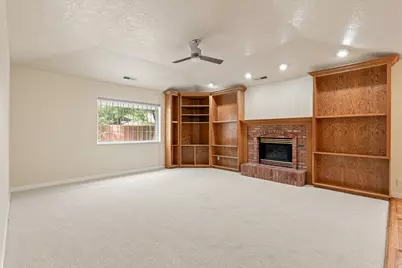 269 N 400 St W, Saint George, UT 84770 - Photo 8