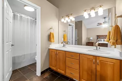 7824 S Sequoia Tree Ln, Sandy, UT 84094 - Photo 22