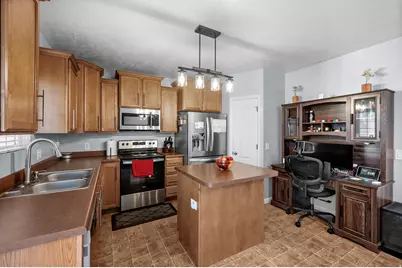 7626 S Calendula Ln W, West Jordan, UT 84081 - Photo 6