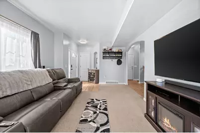 7626 S Calendula Ln W, West Jordan, UT 84081 - Photo 2