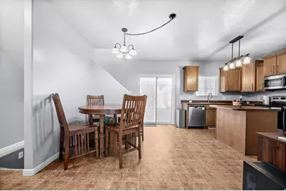 7626 S Calendula Ln W, West Jordan, UT 84081 - Photo 4