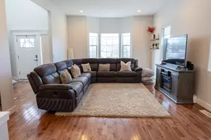 973 E 250 S, Layton, UT 84041 - Photo 4