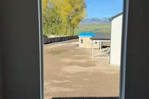 782 E 1250 S, Hyrum, UT 84319 - Photo 32