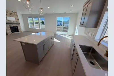 782 E 1250 S, Hyrum, UT 84319 - Photo 14