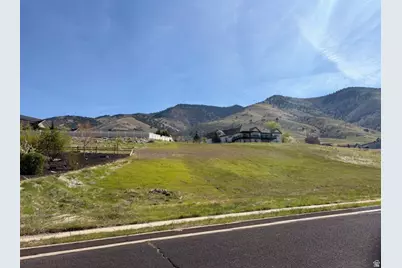 2970 N Mahogony Valley Rd E #6, North Logan, UT 84341 - Photo 2