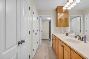 5728 S Waterbury Way, Murray, UT 84121 - Photo 12