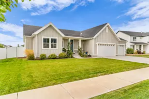 2454 W Jackson St, Mapleton, UT 84664 - Photo 2