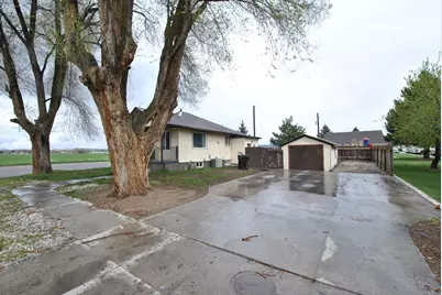 390 N 2nd E, Preston, ID 83263 - Photo 2