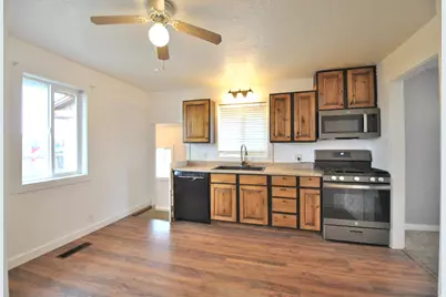 390 N 2nd E, Preston, ID 83263 - Photo 4