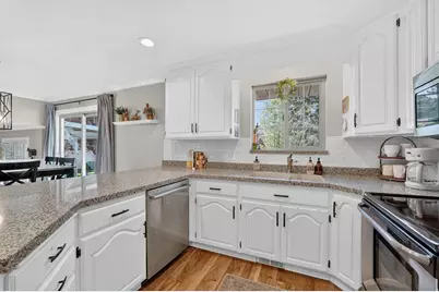 1624 E Wood Glen Rd S, Sandy, UT 84092 - Photo 10