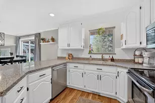 1624 E Wood Glen Rd S, Sandy, UT 84092 - Photo 10