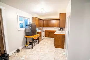 341 E 100 N, Providence, UT 84332 - Photo 36