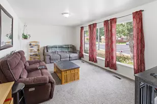 4404 S 375 E, Washington Terrace, UT 84405 - Photo 8