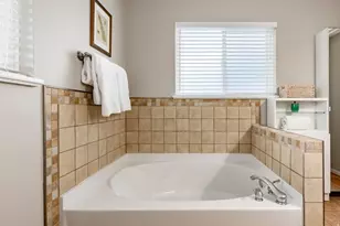 1371 E 8600 S, Sandy, UT 84093 - Photo 28