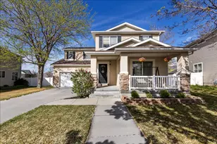 304 W Dawson Dr, Tooele, UT 84074 - Photo 2