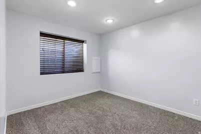 304 W Dawson Dr, Tooele, UT 84074 - Photo 34