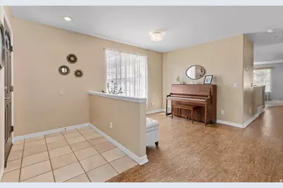 304 W Dawson Dr, Tooele, UT 84074 - Photo 8