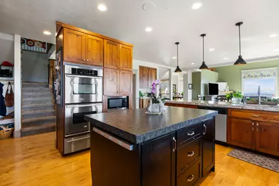 9503 N Timpanogos Cv, Cedar Hills, UT 84062 - Photo 12