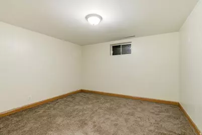 180 W 300 N, Hyrum, UT 84319 - Photo 14