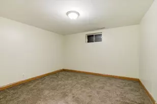 180 W 300 N, Hyrum, UT 84319 - Photo 14