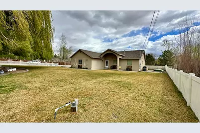 1489 W 250 S, Vernal, UT 84078 - Photo 2