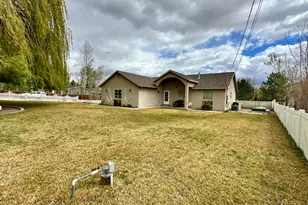 1489 W 250 S, Vernal, UT 84078 - Photo 2