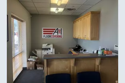 6537 S Cottonwood St, Murray, UT 84107 - Photo 4