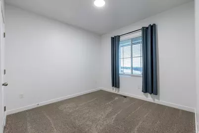 8232 N Iron Horse Dr E, Tooele, UT 84074 - Photo 20