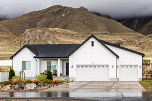 8232 N Iron Horse Dr E, Tooele, UT 84074 - Photo 24