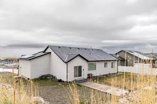 8232 N Iron Horse Dr E, Tooele, UT 84074 - Photo 32