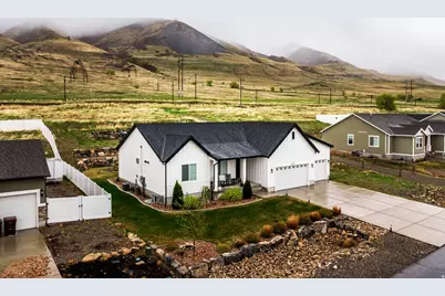 8232 N Iron Horse Dr E, Tooele, UT 84074 - Photo 38