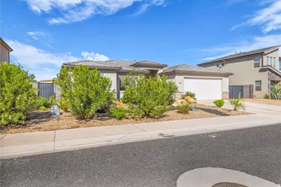 379 N 3200 W, Hurricane, UT 84737 - Photo 2