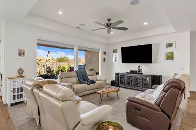 379 N 3200 W, Hurricane, UT 84737 - Photo 6