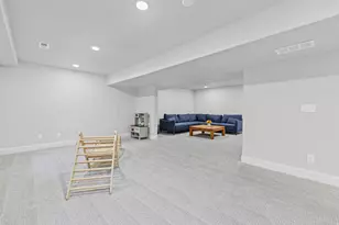 11406 S Gracey Ln E, Sandy, UT 84092 - Photo 30