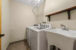 11406 S Gracey Ln E, Sandy, UT 84092 - Photo 26