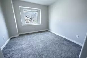 3164 N Peregrine Way, Layton, UT 84040 - Photo 10